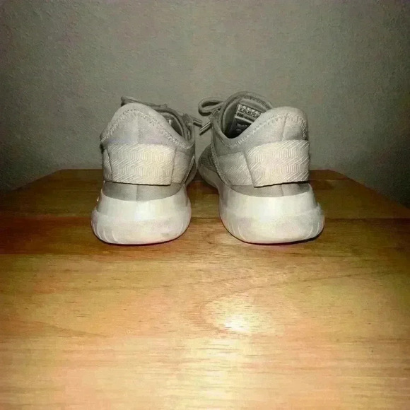 Adidas Women's Gray Memory Foam Lightweight Running Shoes - Size 8 Sneakers - Picture 4 of 9